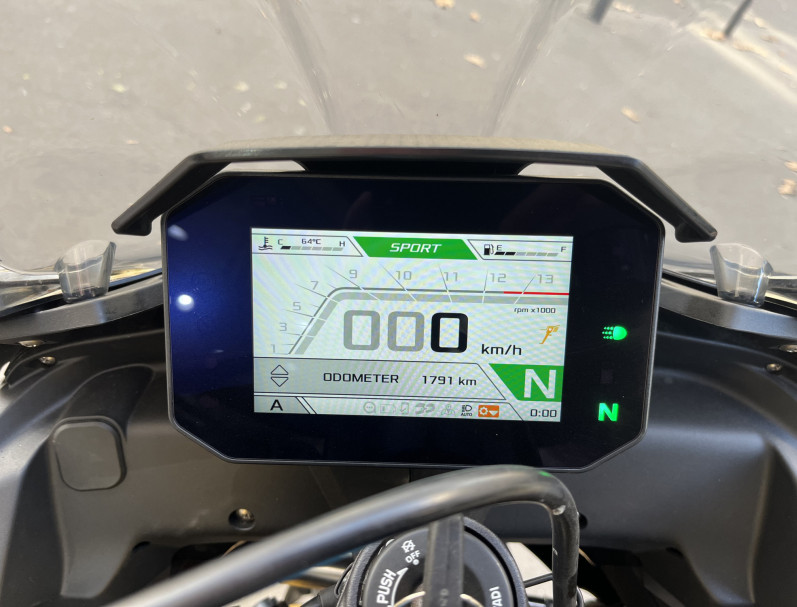 APRILIA TUONO 1100 V4 GRIS - 1ER MAIN 