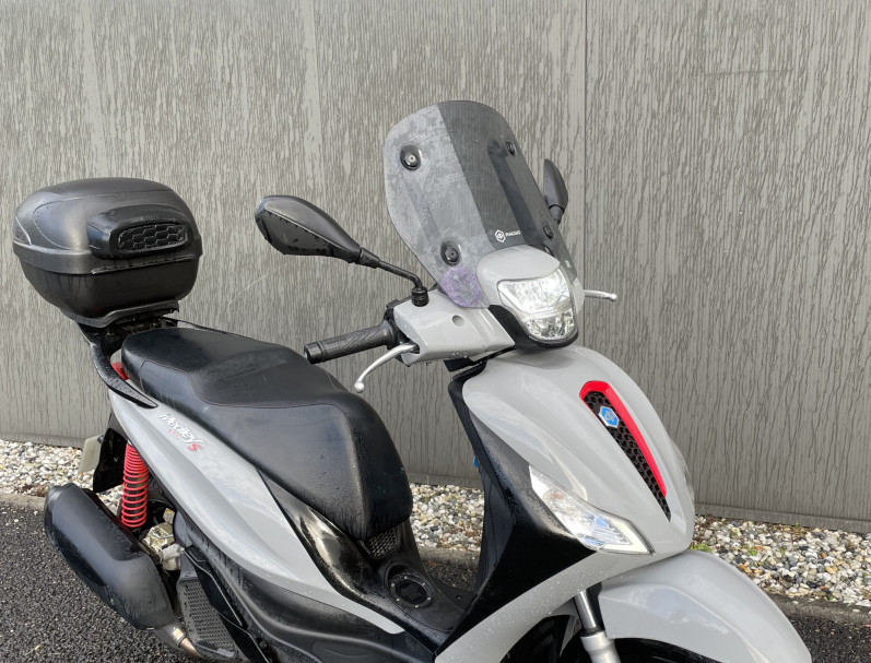 PIAGGIO Medley S 125 IGET ABS E5 + top case + bulle