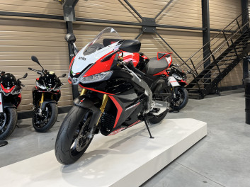 APRILIA RSV4 1100 FACTORY SBK