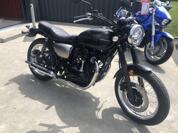 KAWASAKI W 800 LIVRAION OFFERTE