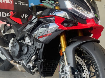 APRILIA TUONO 1100 V4 FACTORY NEW 2025 - LEASING 197 EUROS / MOIS *