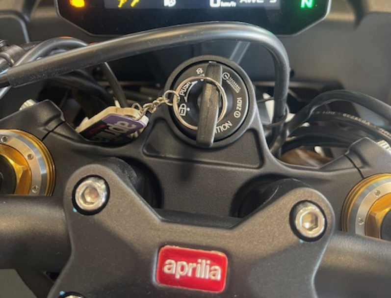 APRILIA TUONO 1100 V4 FACTORY NEW 2025 - LEASING 197 EUROS / MOIS *