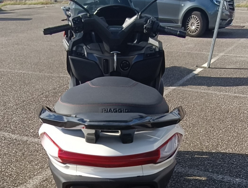PIAGGIO MP3 400 RST SPORT
