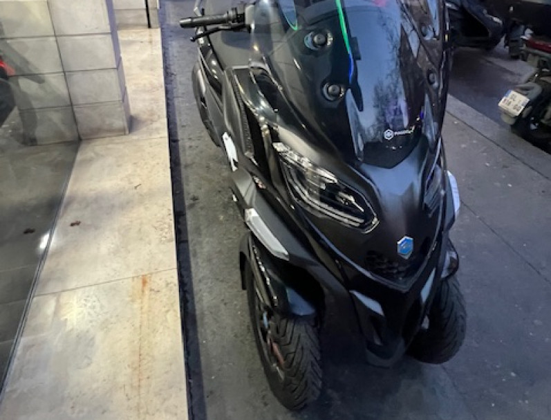 PIAGGIO MP3 530 HPE EXCLUSIVE 1ère main – en excellent état général - Garantie 1 an CMA