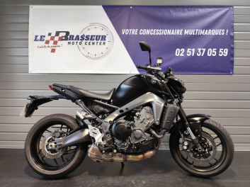 YAMAHA MT-09
