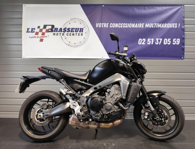 YAMAHA MT-09