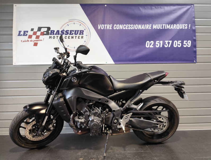 YAMAHA MT-09
