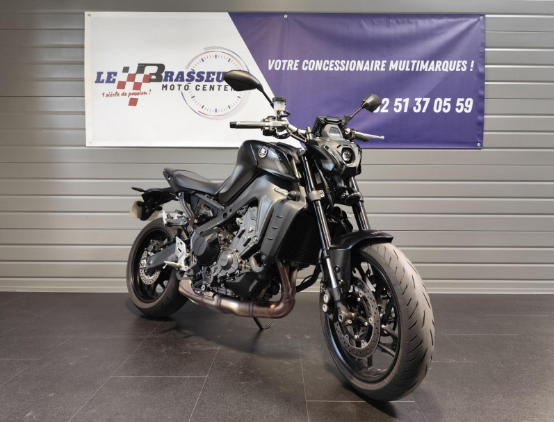 YAMAHA MT-09