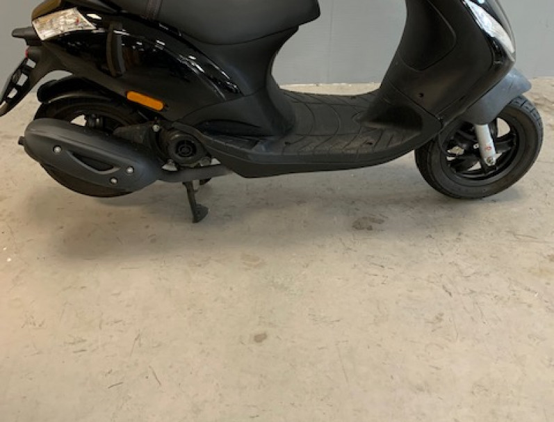 PIAGGIO ZIP 50 4T