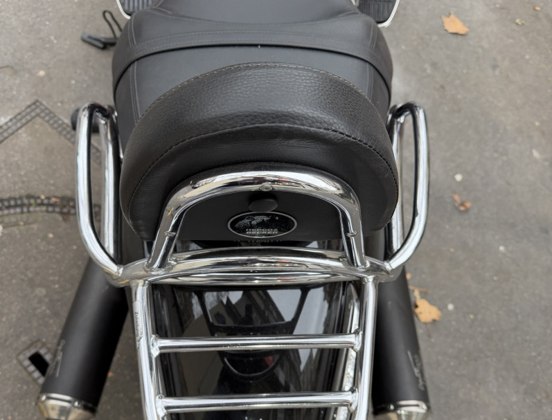 MOTO GUZZI CALIFORNIA 1400 NOIR ETAT NEUF