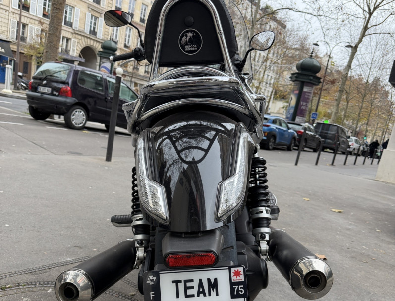 MOTO GUZZI CALIFORNIA 1400 NOIR ETAT NEUF