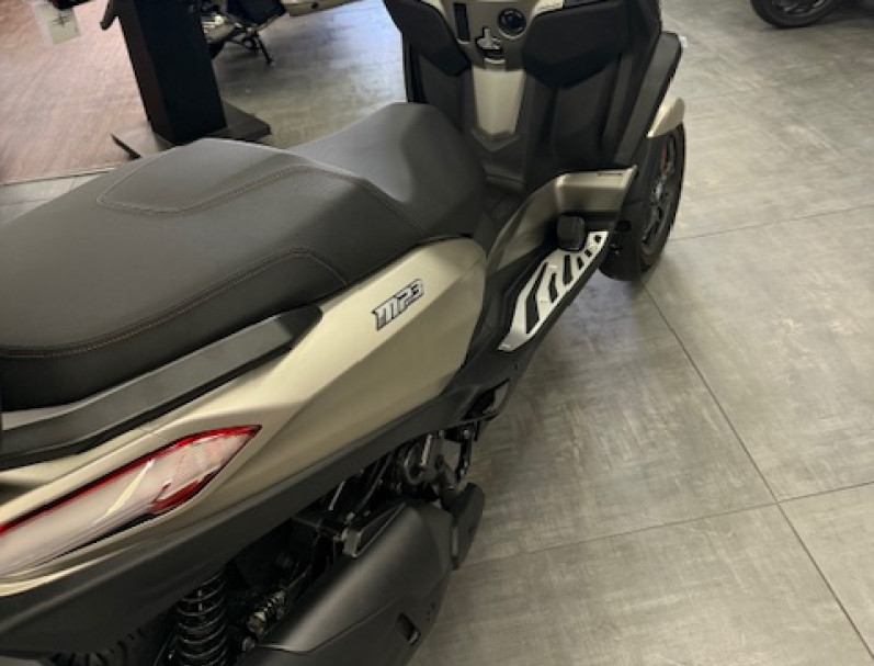 PIAGGIO MP3 530 HPE EXCLUSIVE