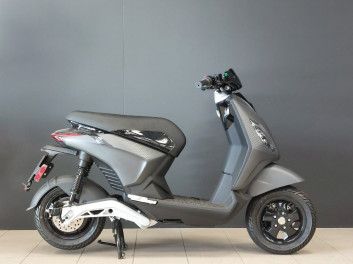 PIAGGIO one Active Electrique 