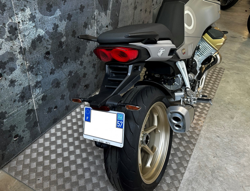 MOTO GUZZI V100 Mandello Aviazione Navale 2000kms