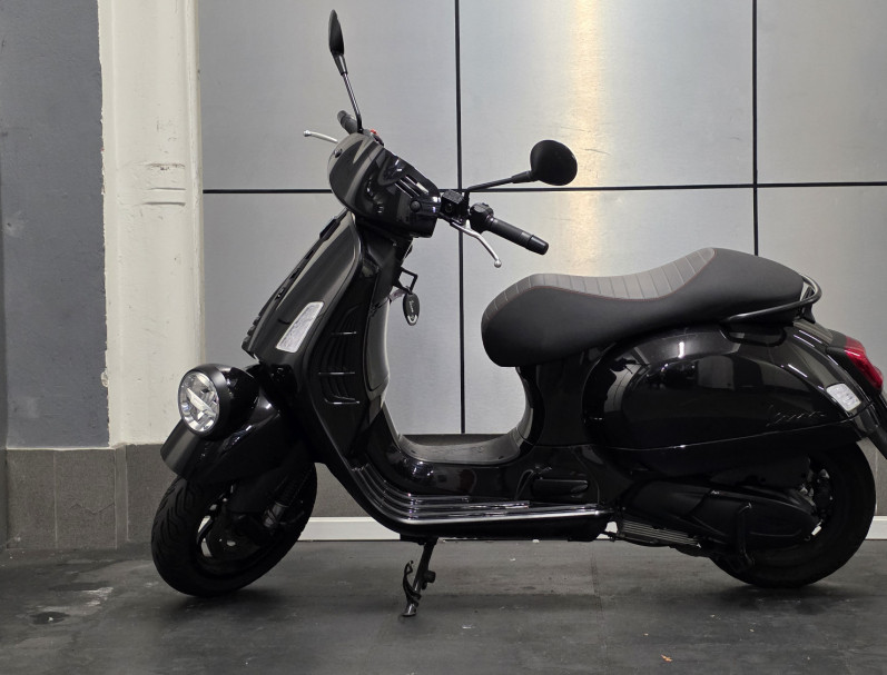 VESPA GTV 300 BLACK EDITION