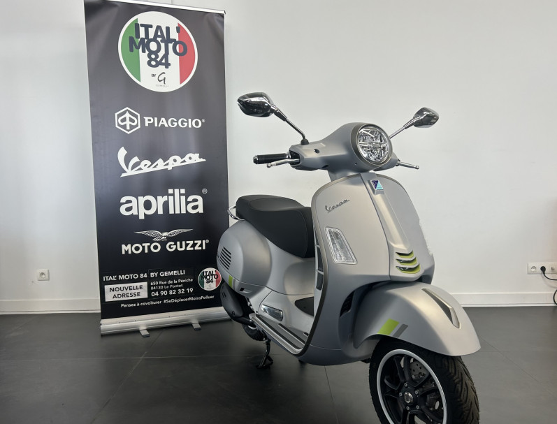 PIAGGIO VESPA GTS 300 SUPER TECH - VESPA GTS300 SUPERTECH