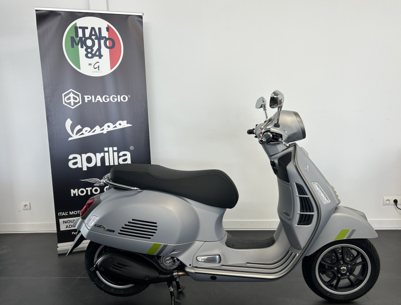PIAGGIO VESPA GTS 300 SUPER TECH - VESPA GTS300 SUPERTECH