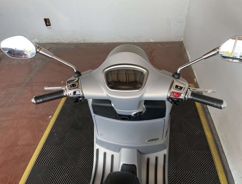 PIAGGIO VESPA GTS 300 SUPER TECH - VESPA GTS300 SUPERTECH