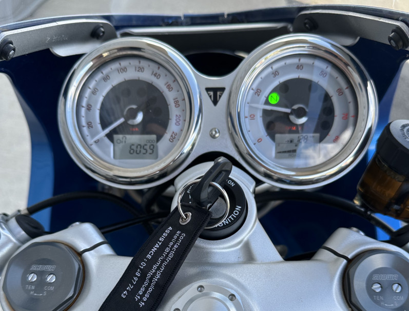 TRIUMPH thruxton rs 1200 TON UP Neuve