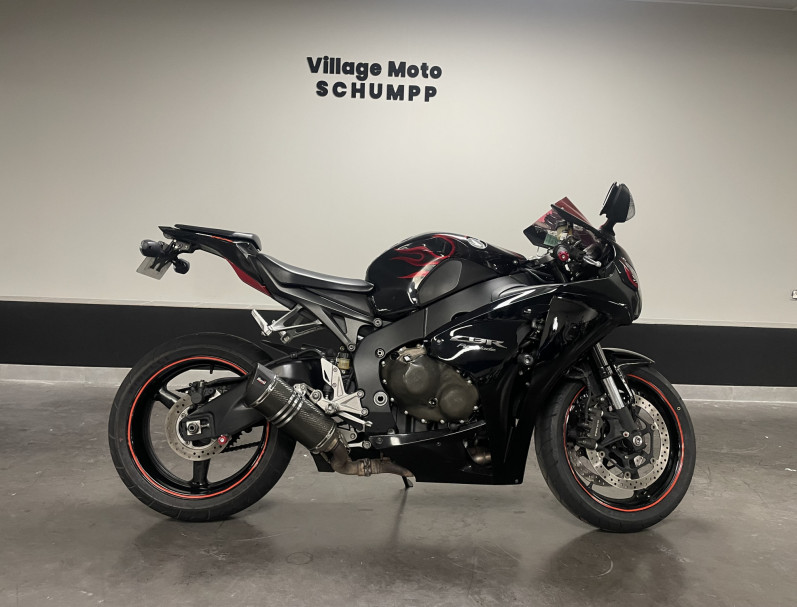 HONDA CBR 1000 RR FIREBLADE