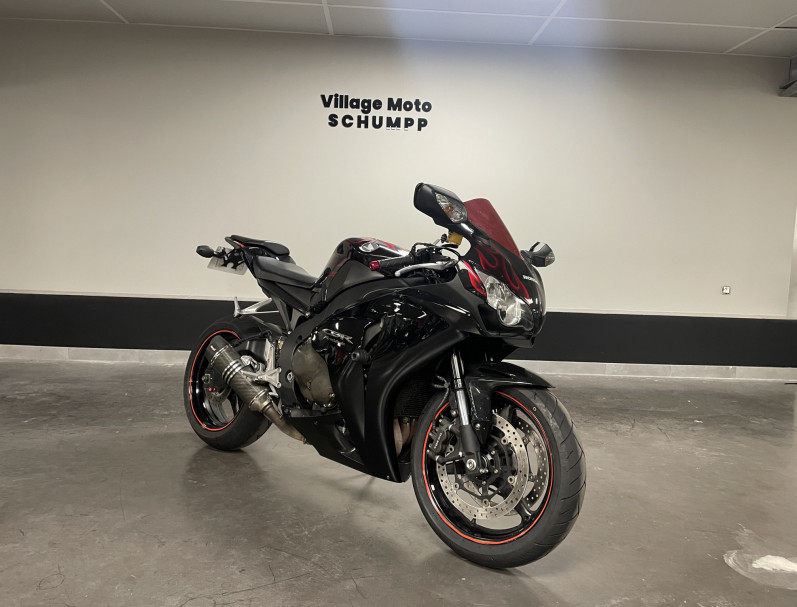 HONDA CBR 1000 RR FIREBLADE