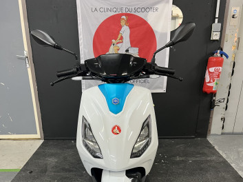 PIAGGIO 1 ACTIVE GARANTIE 24 MOIS BLANC/BLEU BON ETAT CRIT