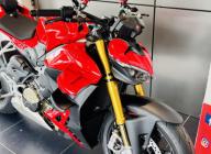 DUCATI STREETFIGHTER V4S NOMBREUSES OPTIONS