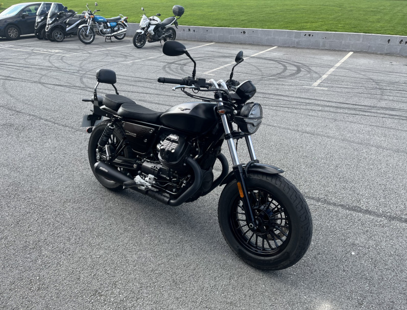 MOTO GUZZI V9 BOBBER