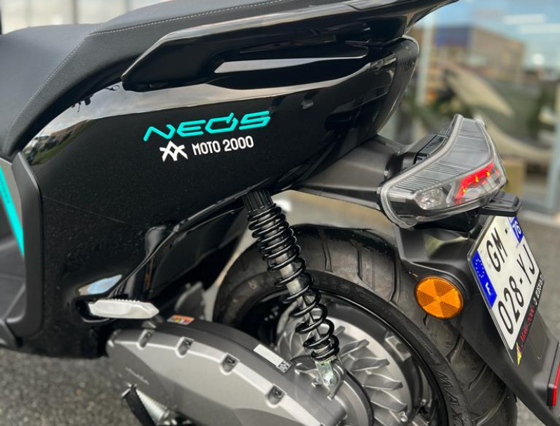 YAMAHA NEO
