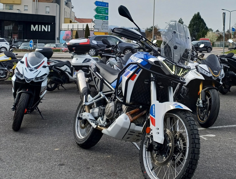 APRILIA TUAREG 660 NEUF GRT 12 MOIS