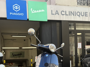 PIAGGIO LX 125 CC 4T GARANTIE 6 MOIS TRES BON ETAT BLEU BRILLANT CRIT