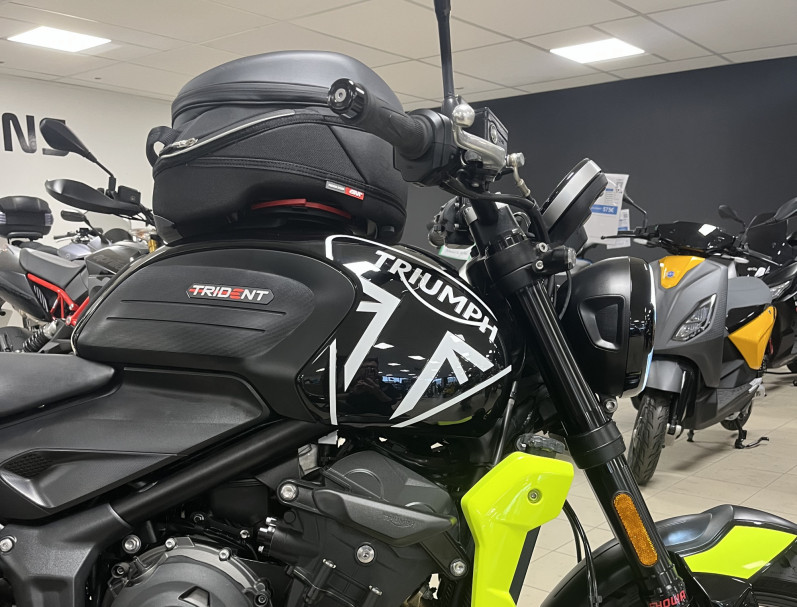 TRIUMPH TRIDENT 660