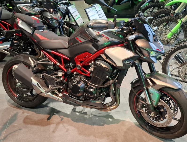 KAWASAKI Z 900 FULL