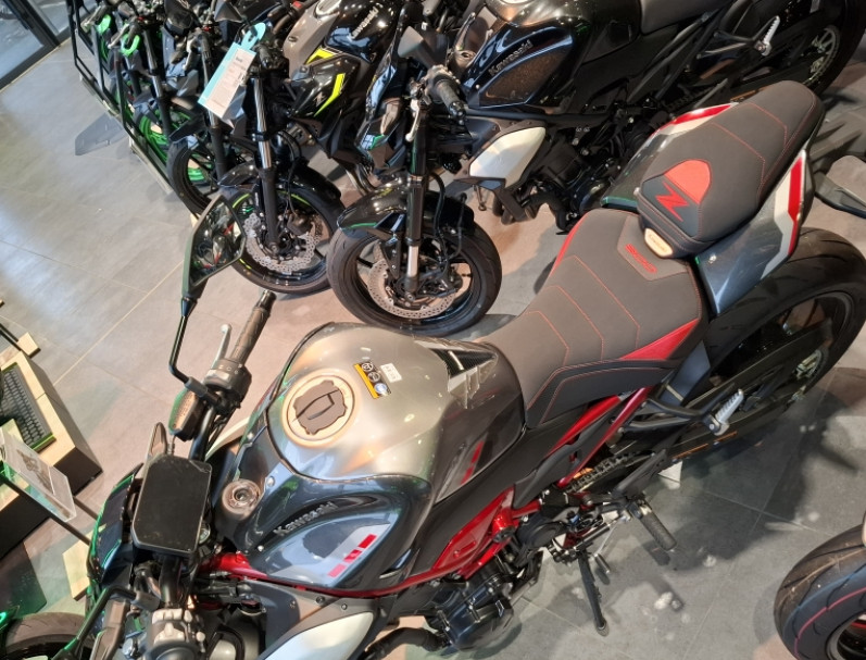 KAWASAKI Z 900 FULL