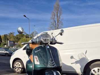 VESPA GTS 300 E4 VERT ANGLAIS
