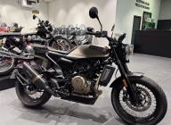 HUSQVARNA SVARTPILEN 701 / Garantie 