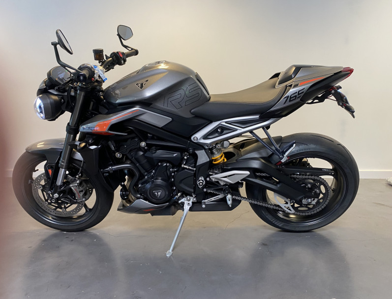 TRIUMPH STREET TRIPLE 765 RS