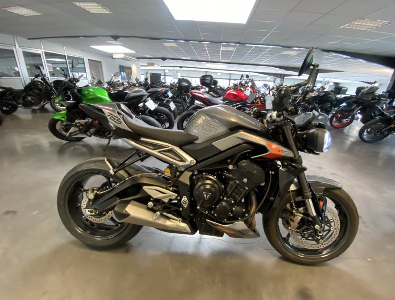 TRIUMPH STREET TRIPLE 765 RS