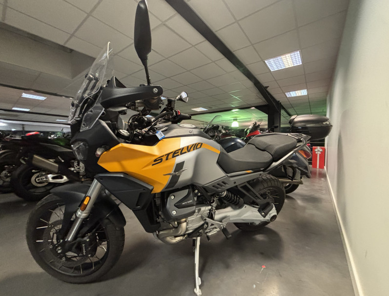 MOTO GUZZI STELVIO