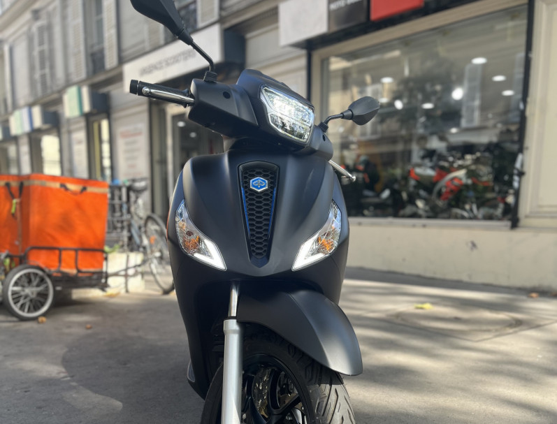 PIAGGIO MEDLEY 125 S E5+ NOIR MAT 