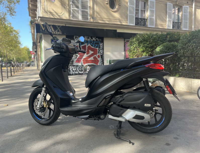 PIAGGIO MEDLEY 125 S E5+ NOIR MAT 