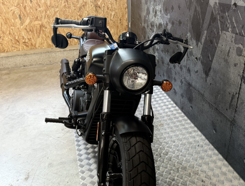 INDIAN SCOUT BOBBER 1200 V-PERF 5000kms!