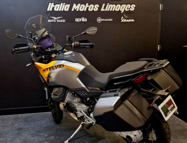 MOTO GUZZI STELVIO