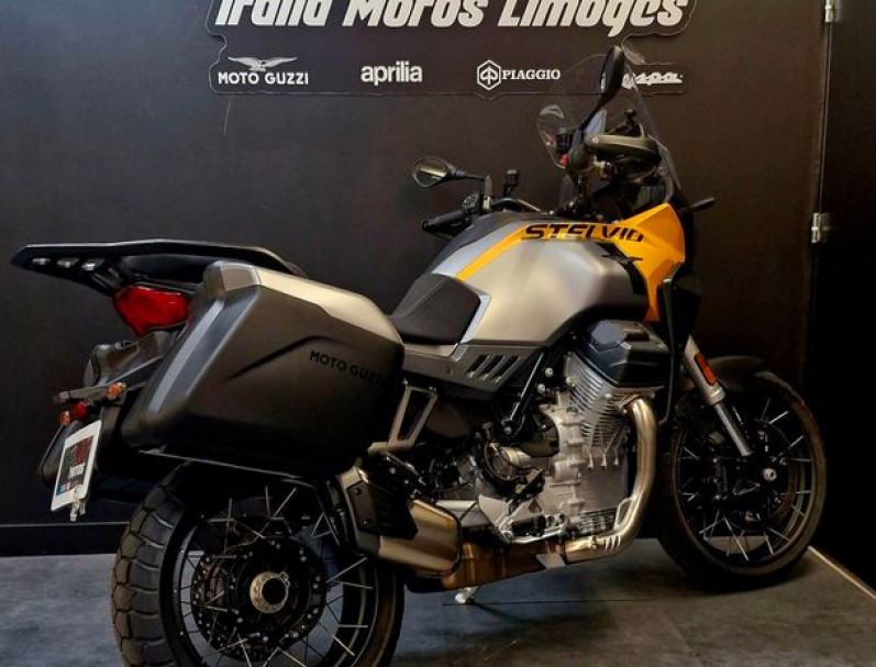 MOTO GUZZI STELVIO