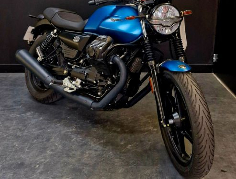 MOTO GUZZI V7 STONE