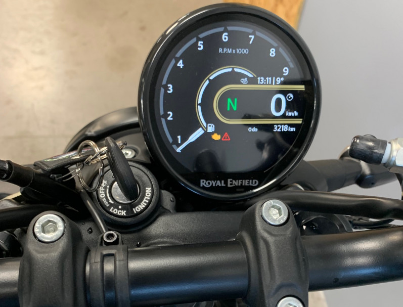 ROYAL ENFIELD Guerilla 450