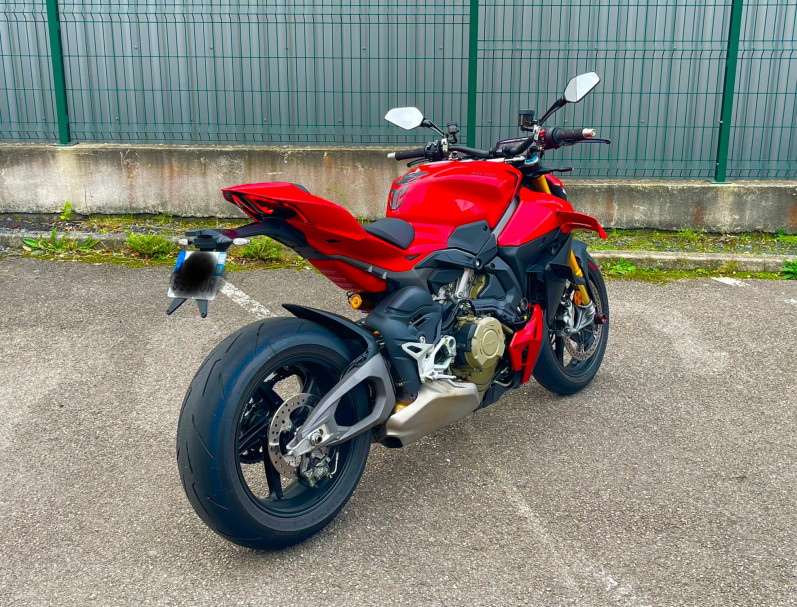 DUCATI STREETFIGHTER V4S