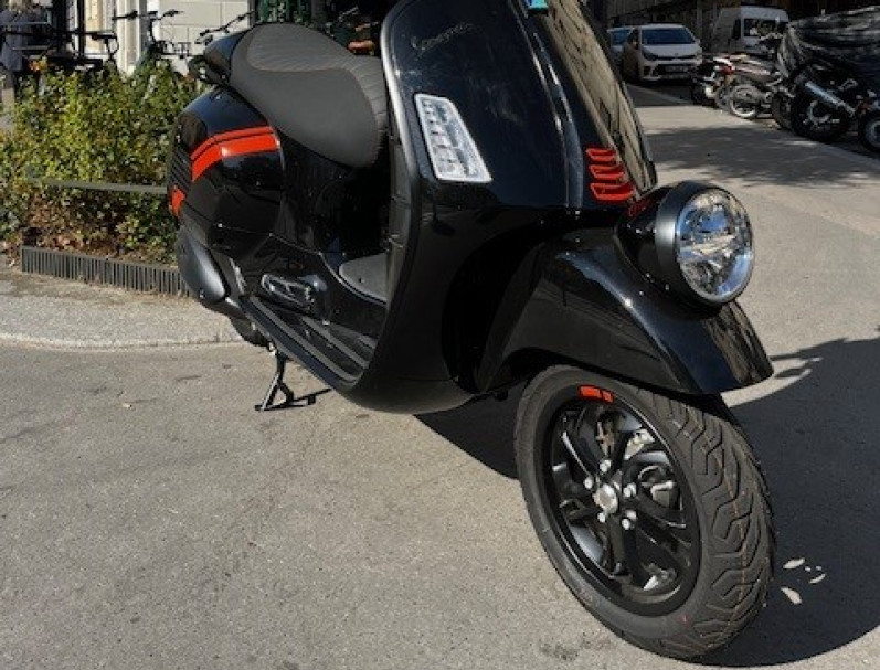 VESPA GTV 300