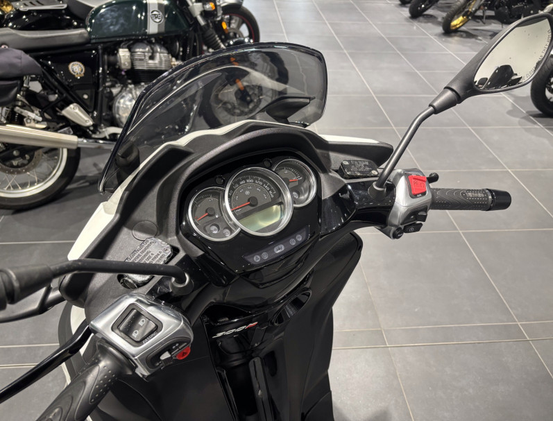 PIAGGIO MP3 300 YOURBAN / Garantie 