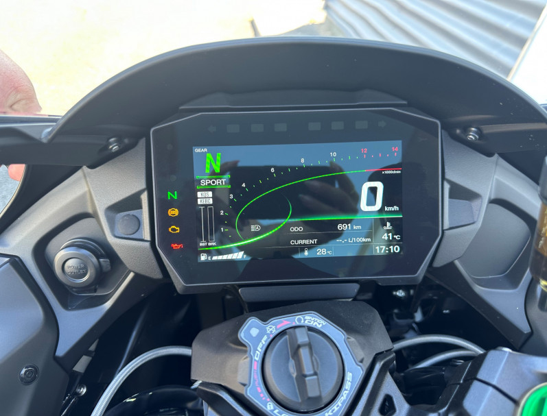 KAWASAKI NINJA H2 SX TOURER